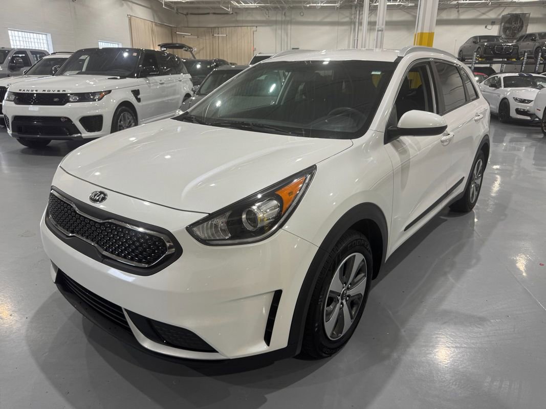 Used 2019 Kia Niro LX image 3