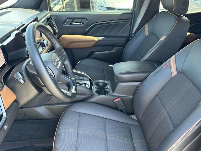 Used 2024 GMC Canyon AT4 w/ Technology Package image 9