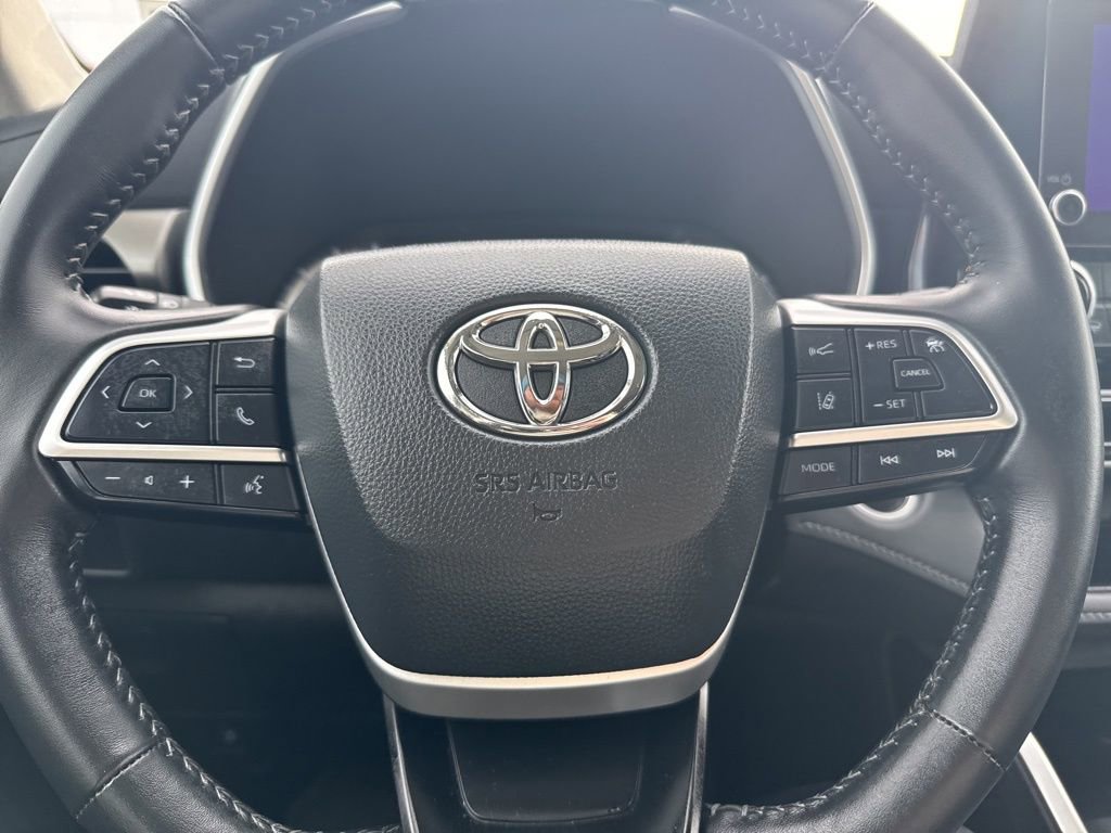 Used 2024 Toyota Highlander XLE image 20