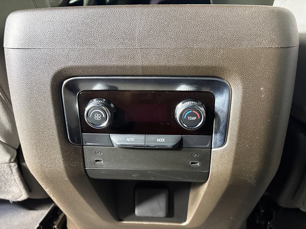 Used 2025 Chevrolet Tahoe LS RWD image 29