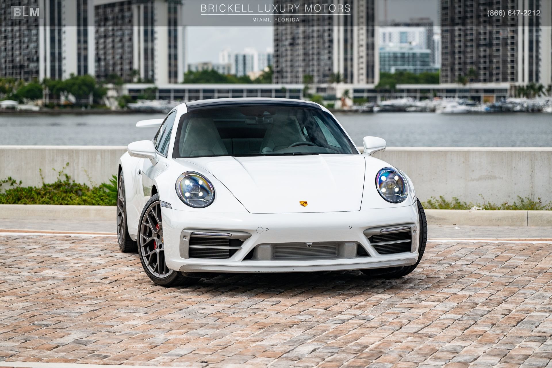 Used 2024 Porsche 911 Carrera RWD image 2