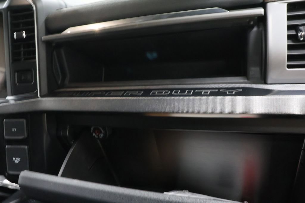 Used 2025 Ford F450 Platinum w/ FX4 Off-Road Package AWD/4WD image 29