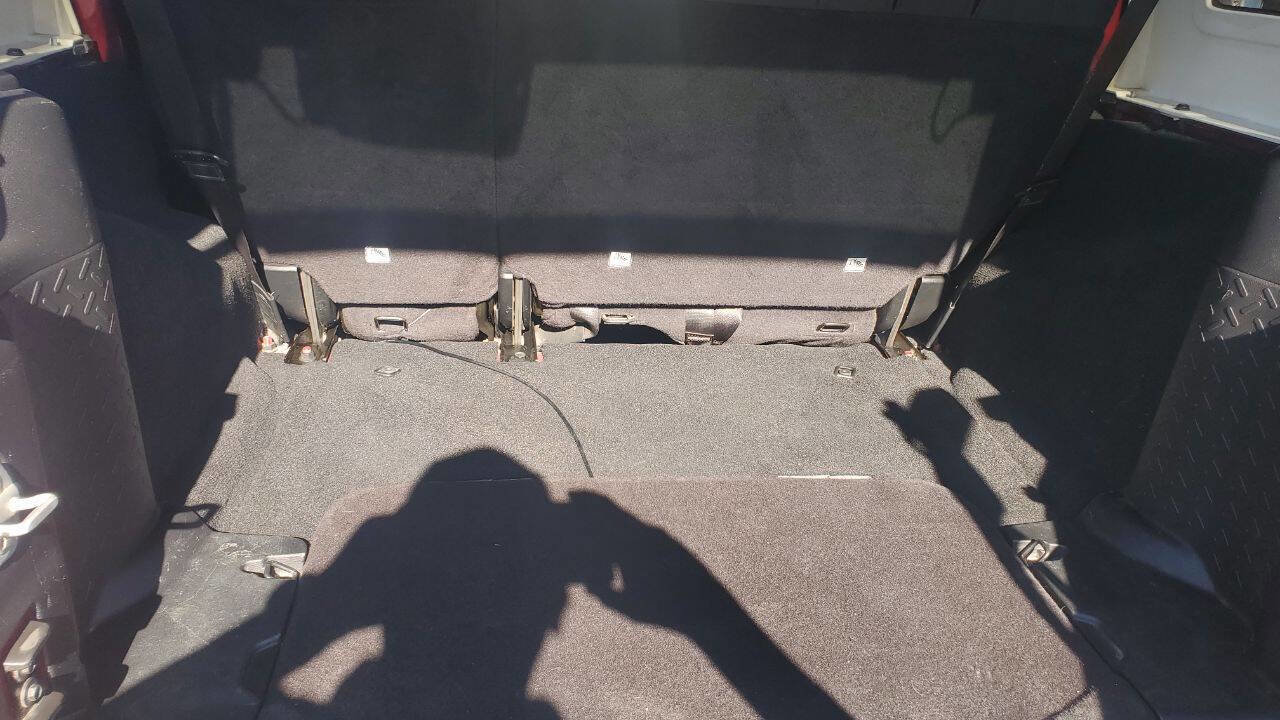 Used 2012 Jeep Wrangler Unlimited Sport image 18