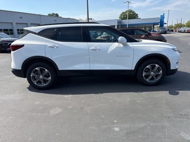 Used 2024 Chevrolet Blazer LT w/ Convenience Package FWD image 6