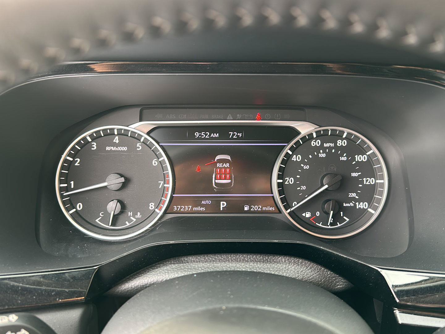 Used 2025 Nissan Pathfinder SV AWD/4WD image 10