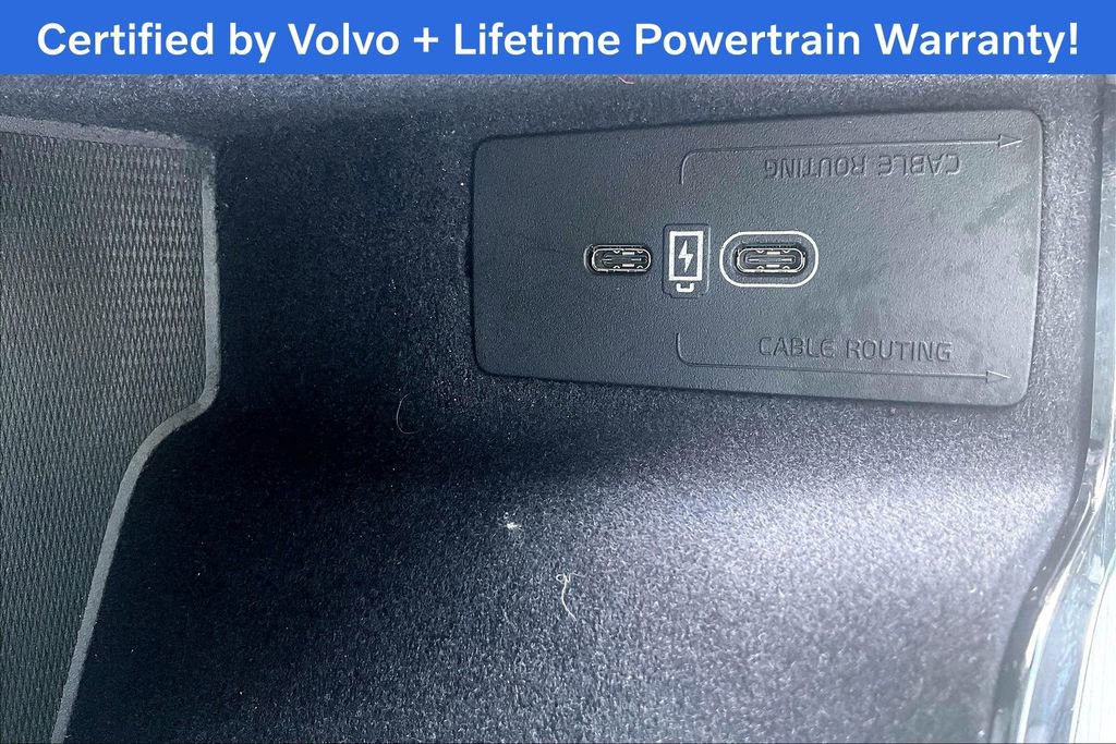 Used 2025 Volvo XC60 B5 Plus image 33