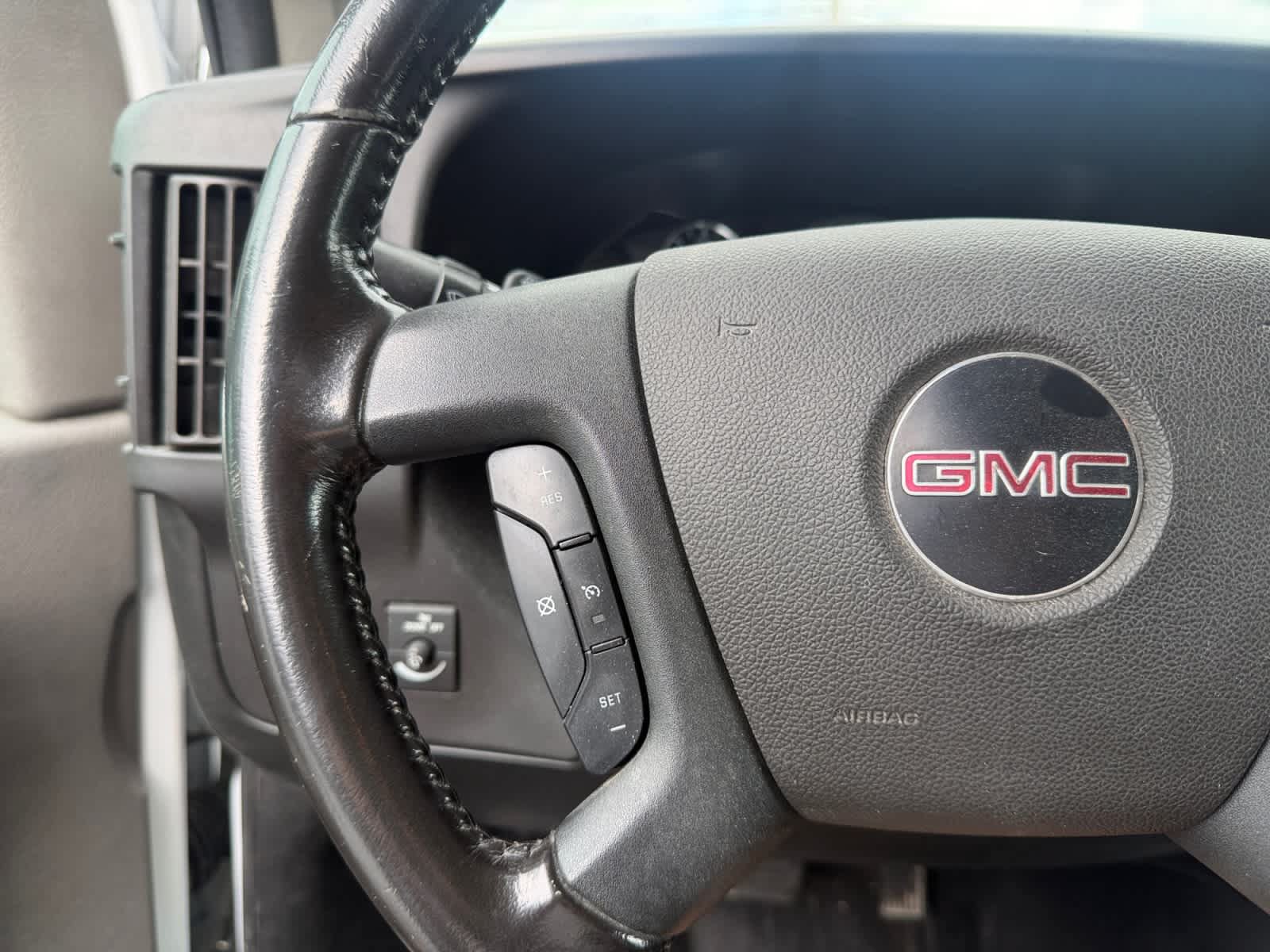 Used 2022 GMC Savana 3500 LS RWD image 18