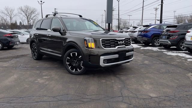 Used 2024 Kia Telluride SX Prestige w/ Towing Package AWD/4WD image 2