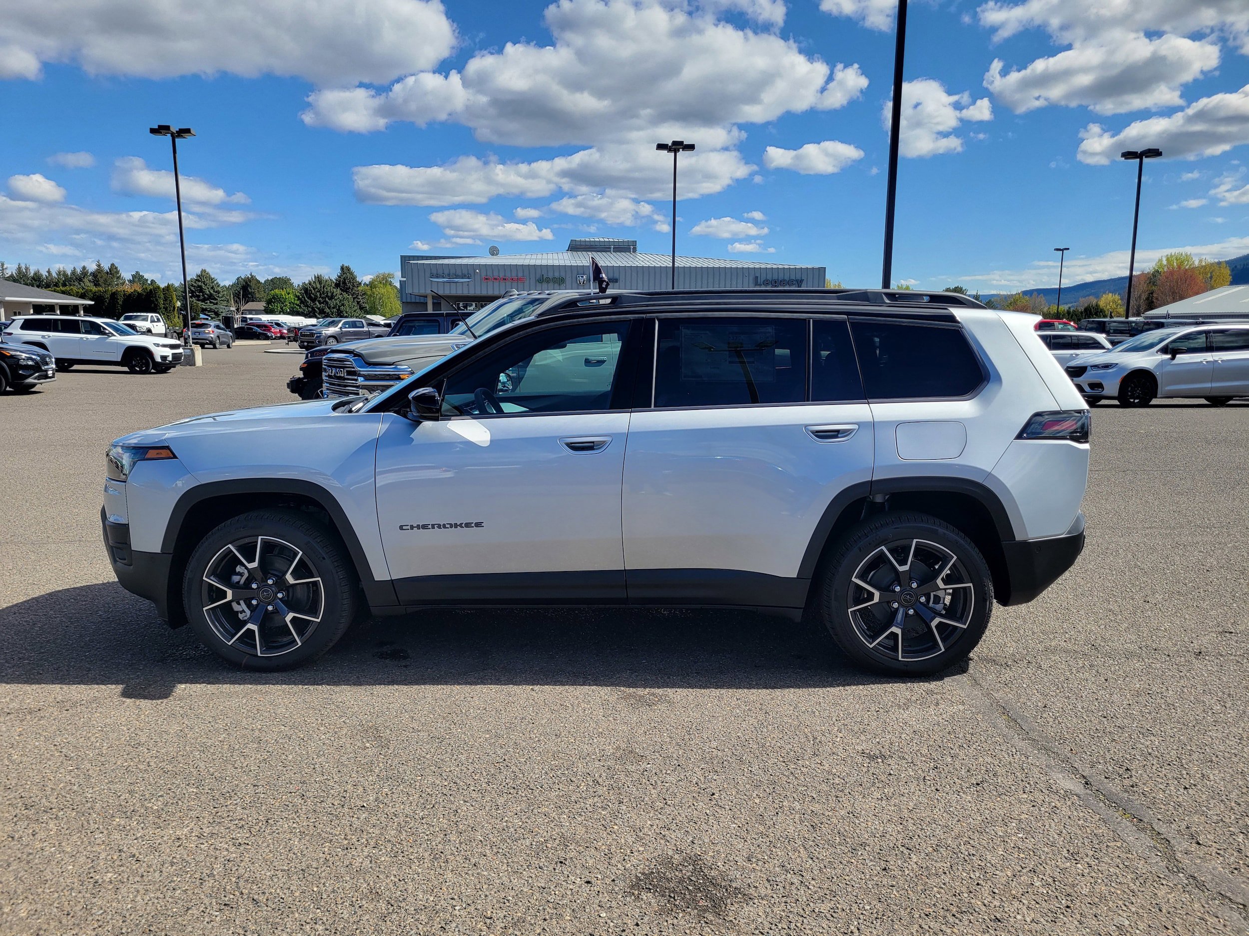 New 2026 Jeep Cherokee Overland AWD/4WD image 13