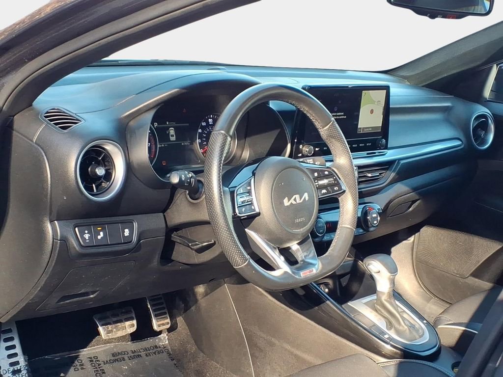 Used 2023 Kia Forte GT-Line image 7