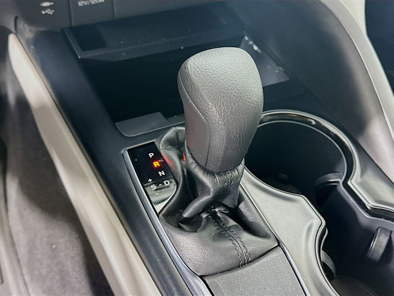 Certified 2019 Toyota Camry LE FWD image 13