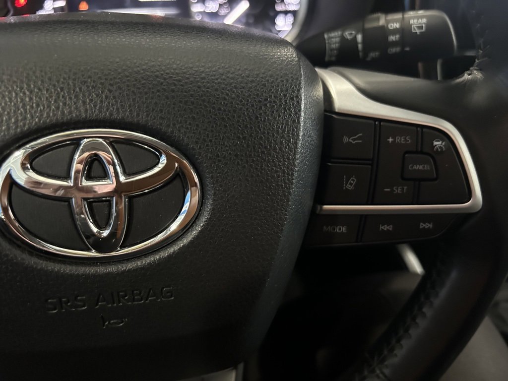 Used 2023 Toyota Highlander LE image 22