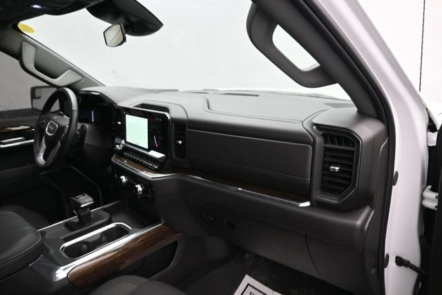 Used 2024 GMC Sierra 1500 Pro w/ Graphite Edition AWD/4WD image 8
