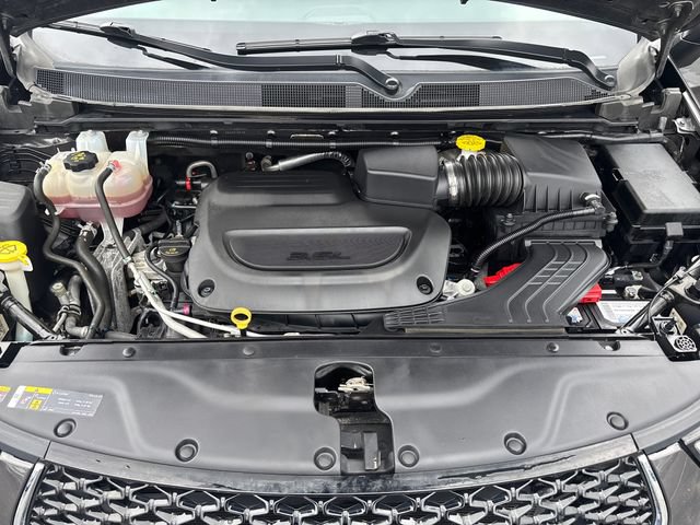 Used 2023 Chrysler Pacifica Touring-L FWD image 22