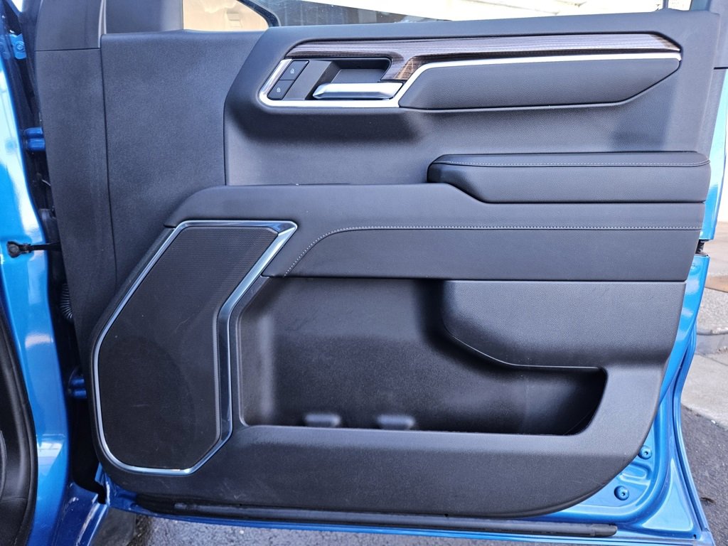 Used 2023 Chevrolet Silverado 1500 RST w/ Z71 Off-Road Package image 13