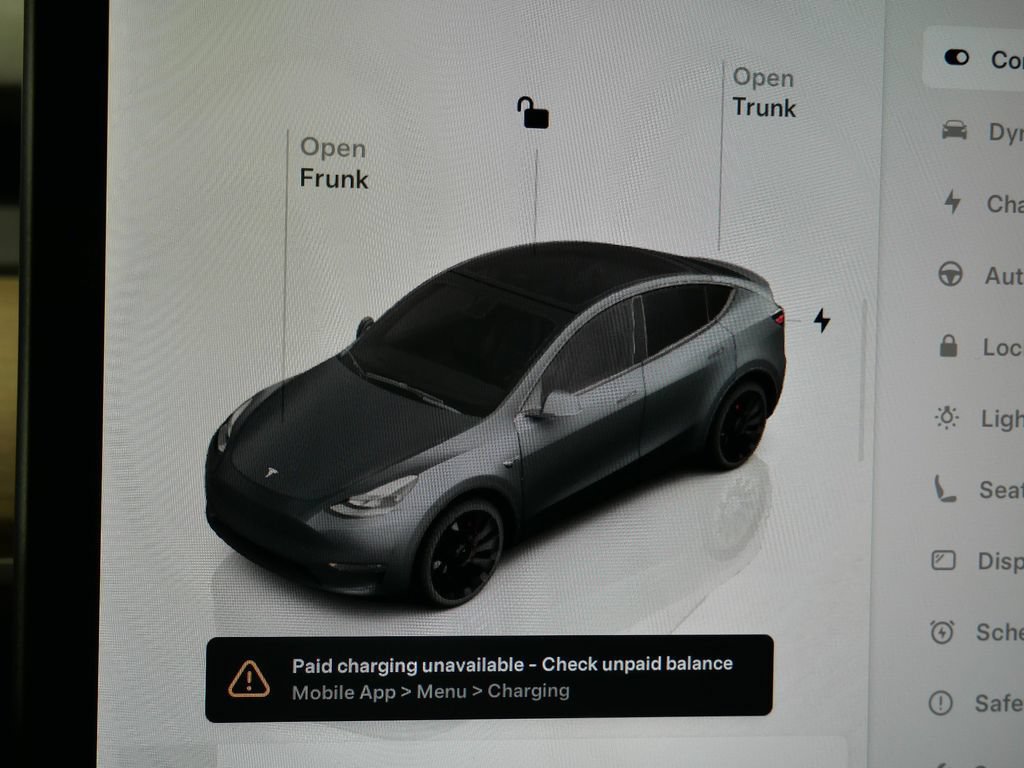 Used 2023 Tesla Model Y Performance AWD/4WD image 29