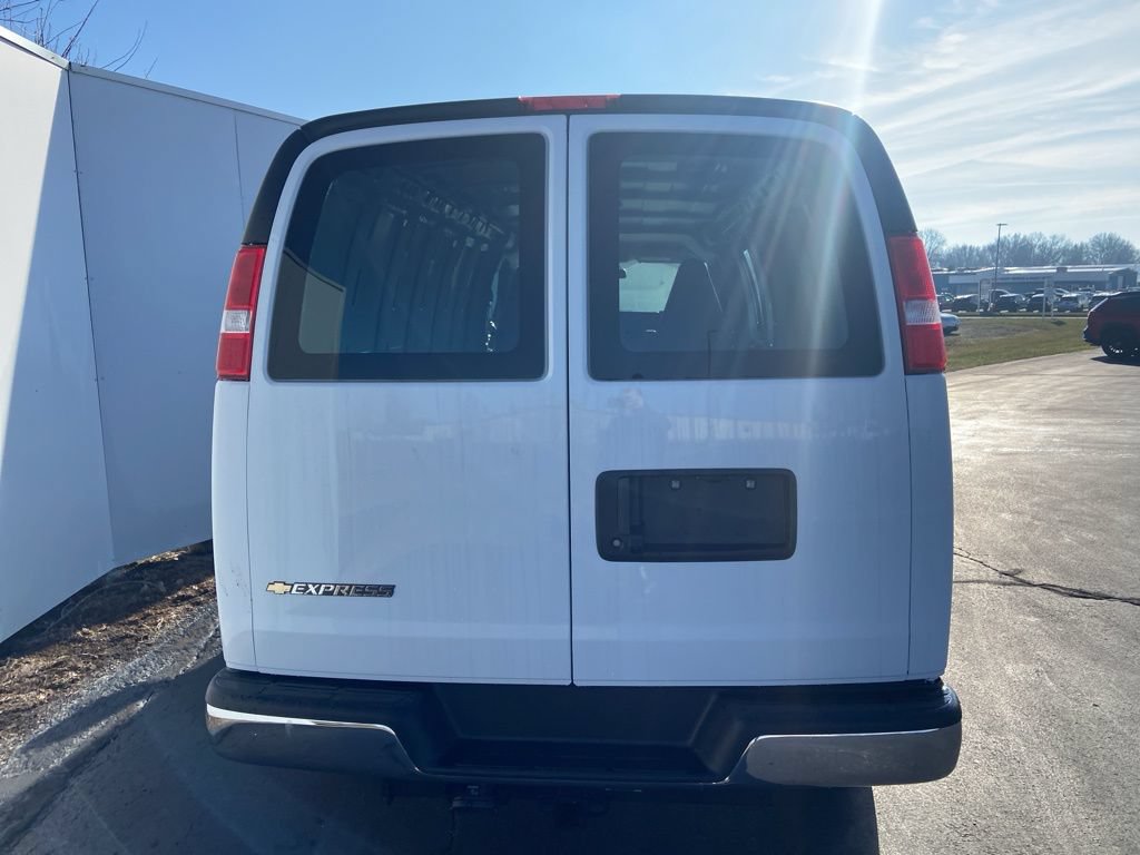 New 2025 Chevrolet Express 2500 Extended w/ Enhanced Convenience Package RWD image 9