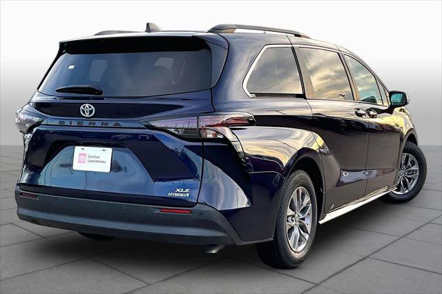 Certified 2024 Toyota Sienna XLE FWD image 13