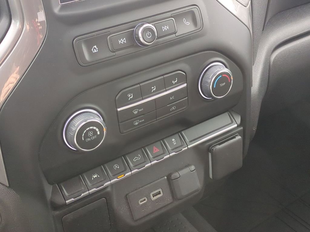 Used 2022 Chevrolet Silverado 1500 Custom image 20