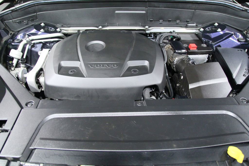 Used 2016 Volvo XC90 T6 Momentum image 31