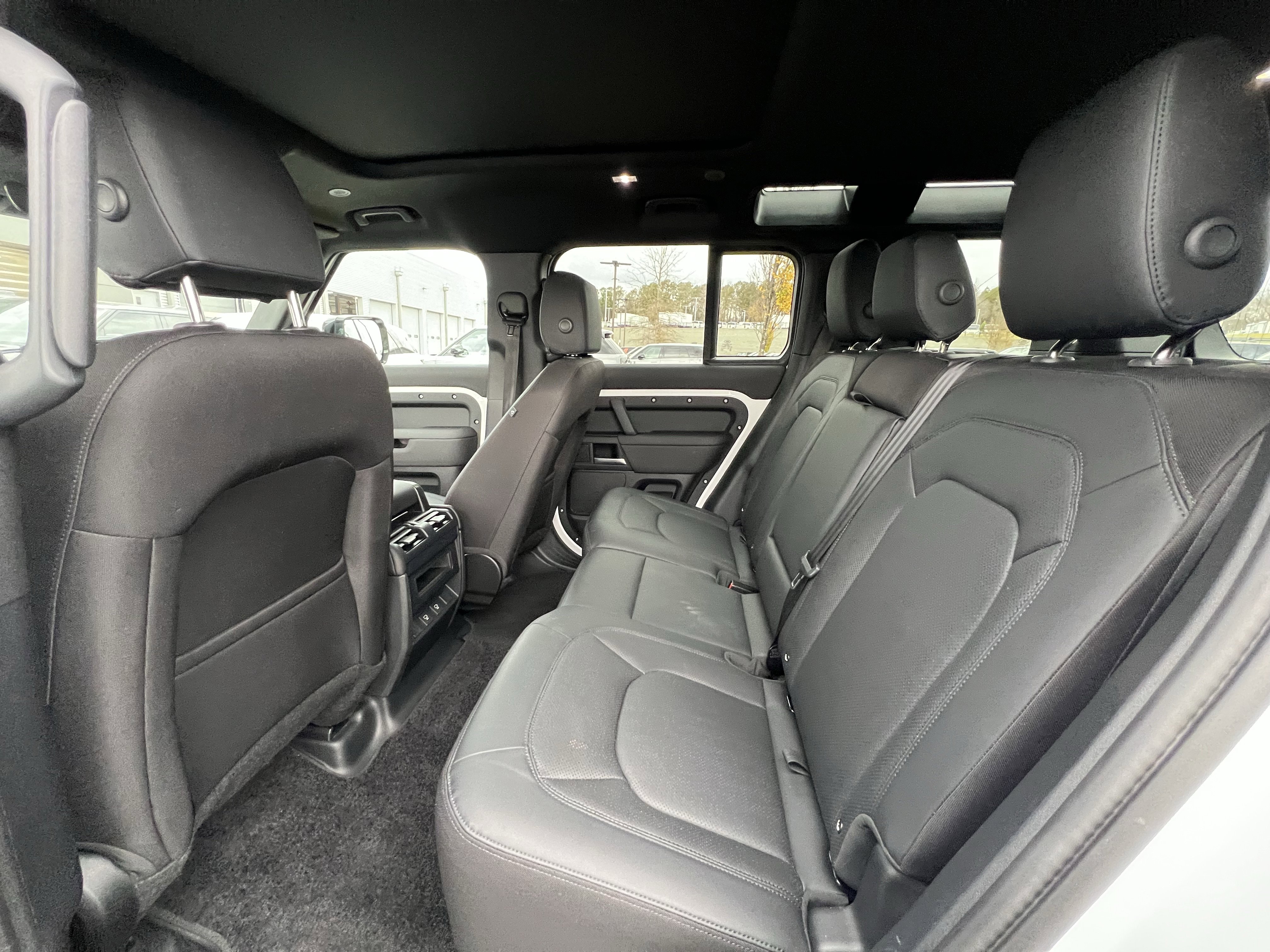 Certified 2025 Land Rover Defender 110 S image 32