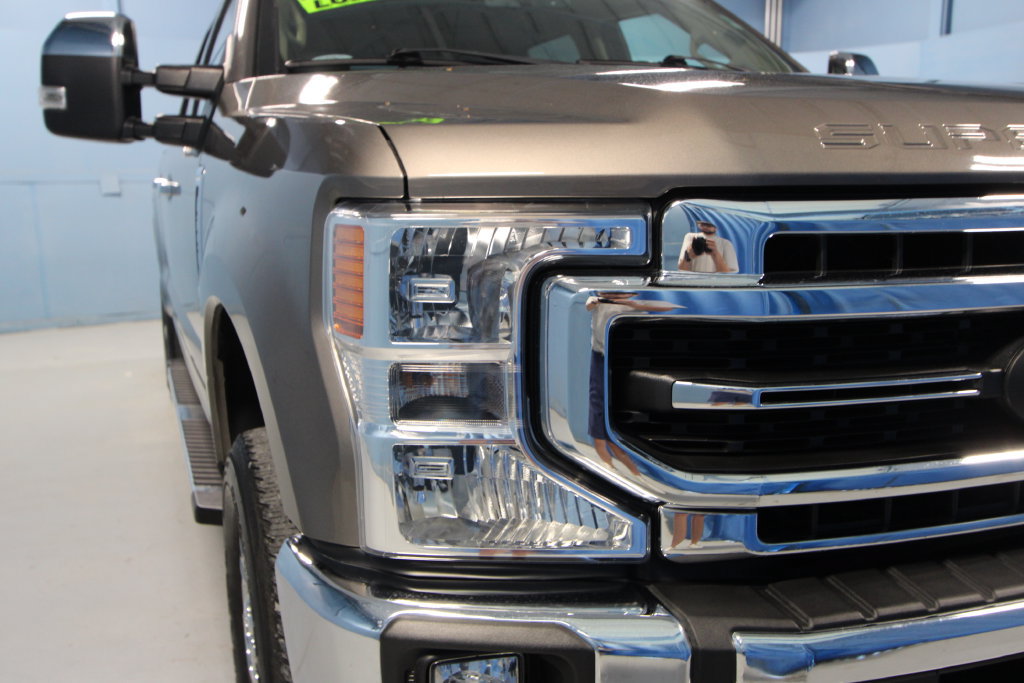 Used 2020 Ford F250 Lariat w/ Chrome Package AWD/4WD image 39