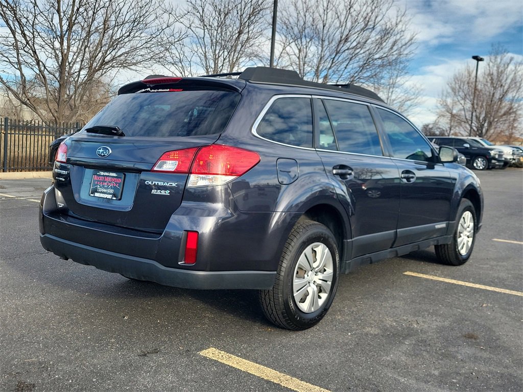 Used 2011 Subaru Outback 2.5i image 5