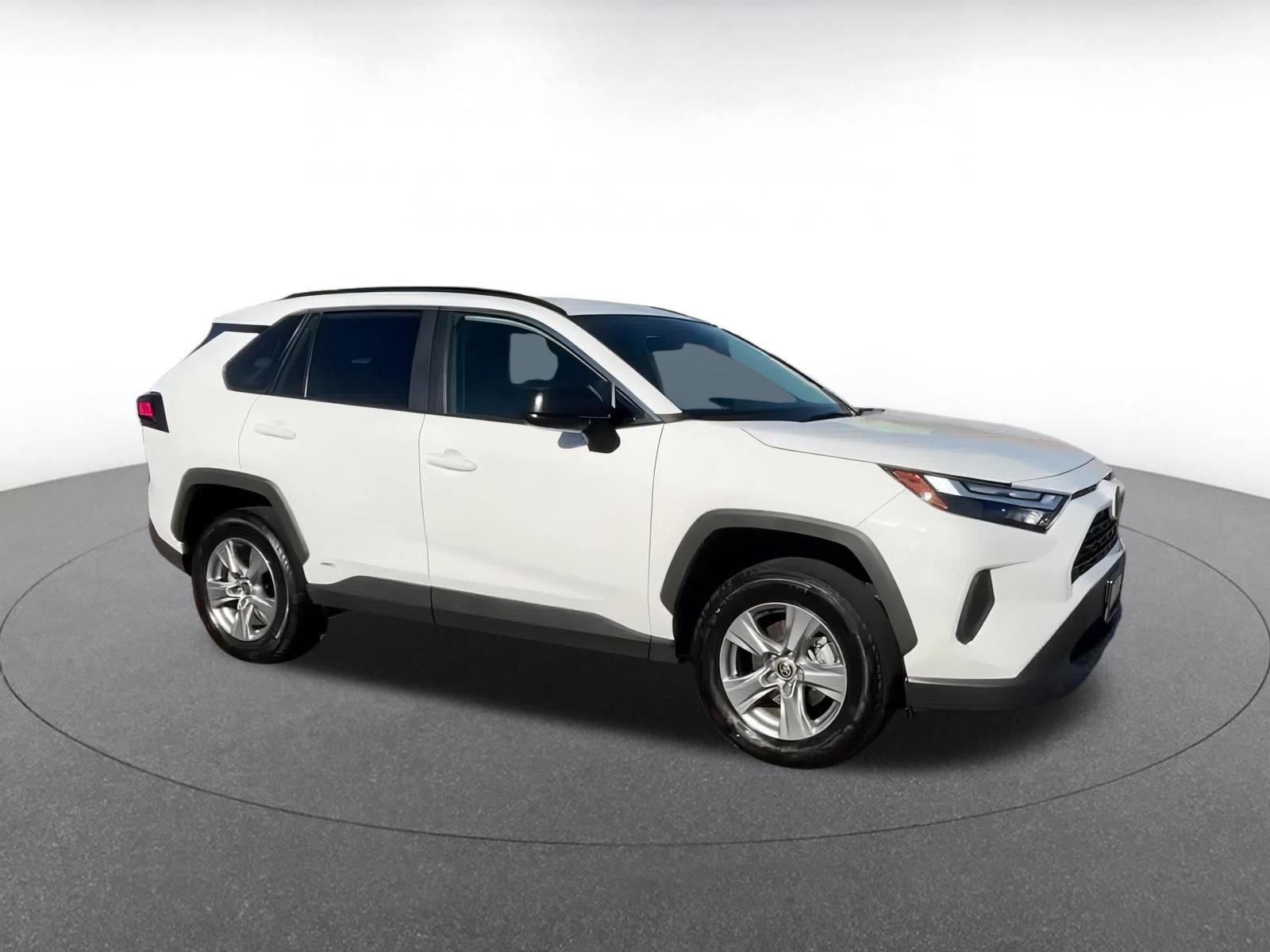 Used 2025 Toyota RAV4 LE image 2