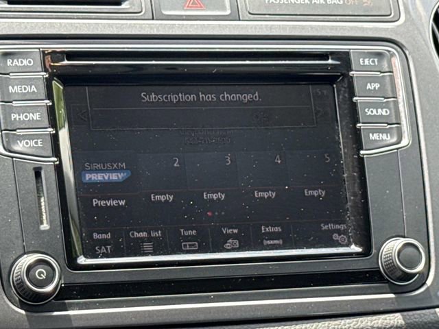 Used 2017 Volkswagen Tiguan Limited FWD image 19