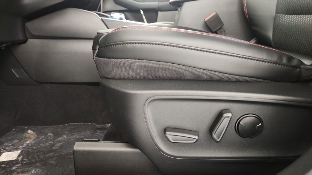 New 2026 Ford Escape ST-Line w/ Cold Weather Package AWD/4WD image 25