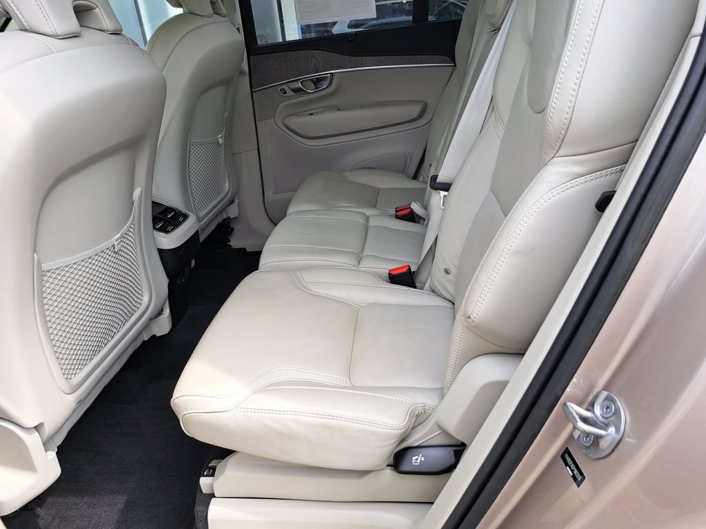 Used 2023 Volvo XC90 B6 Ultimate AWD/4WD image 25