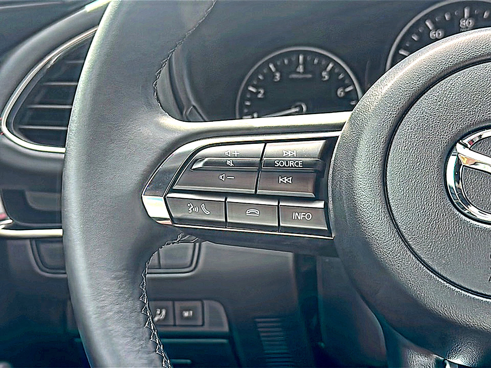 New 2025 MAZDA MAZDA3 Carbon AWD/4WD image 19