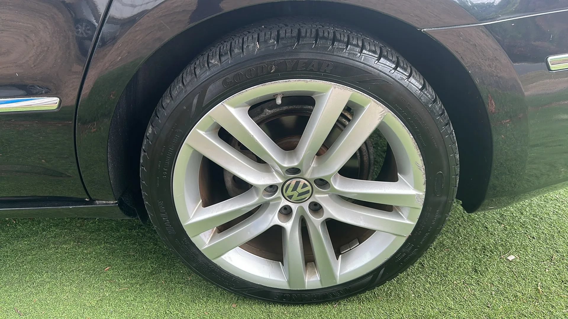 Used 2013 Volkswagen CC Lux FWD image 45