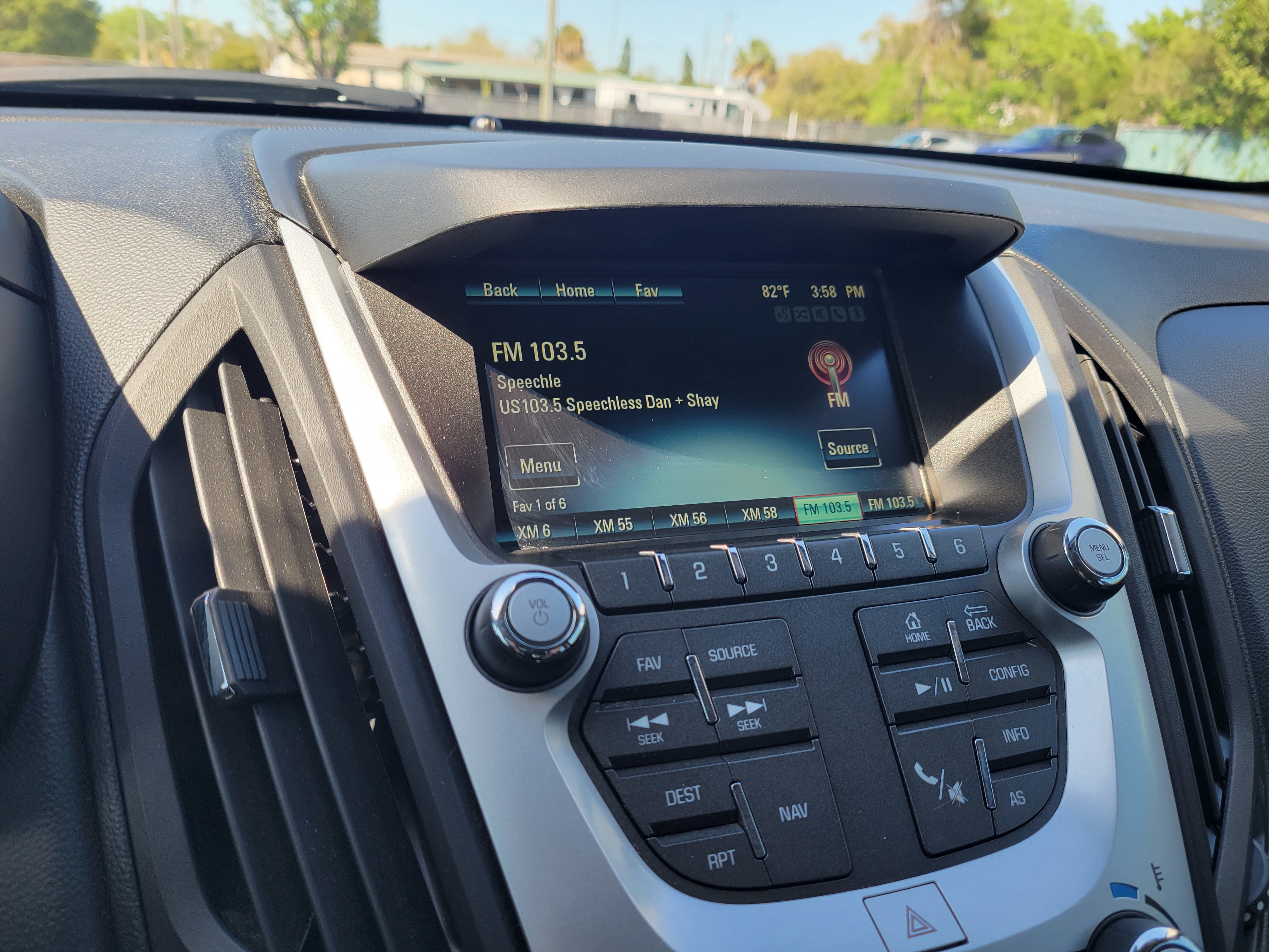Used 2017 Chevrolet Equinox LT w/ Convenience Package FWD image 19