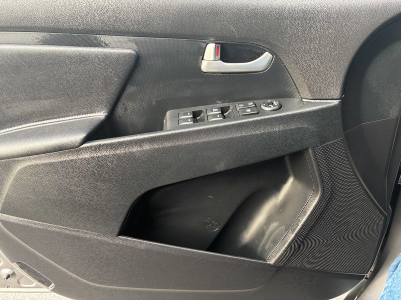 Used 2015 Kia Sportage LX image 13