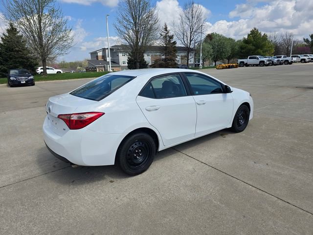 Used 2018 Toyota Corolla LE FWD image 7