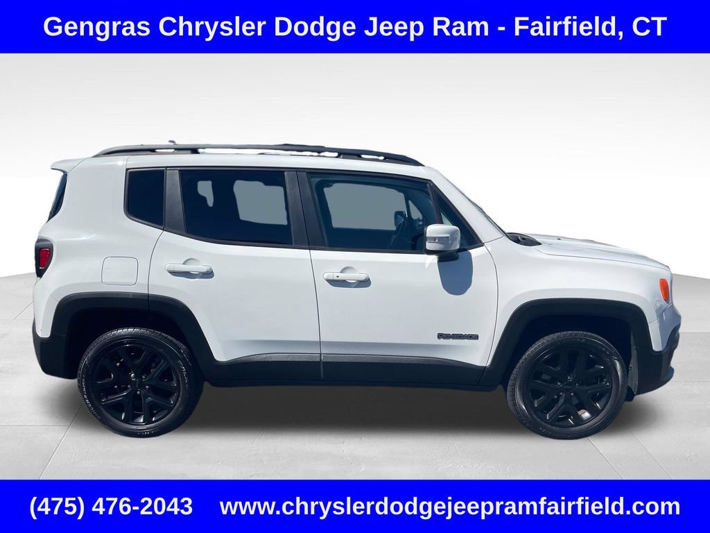 Used 2017 Jeep Renegade Altitude AWD/4WD image 8