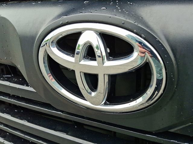 Used 2025 Toyota Tundra SR5 AWD/4WD image 28