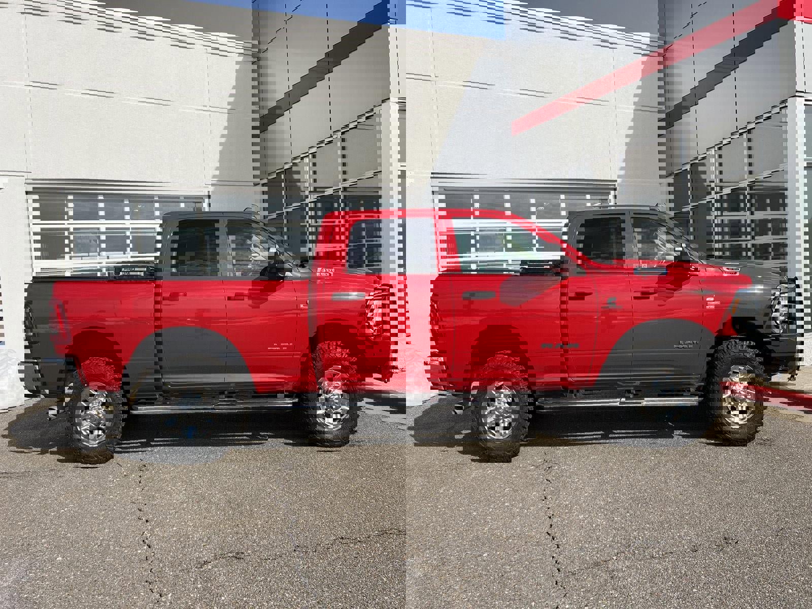 Used 2020 RAM 2500 Tradesman w/ Towing Technology Group image 9