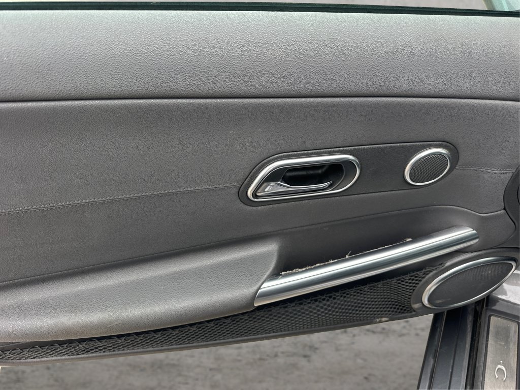 Used 2005 Chrysler Crossfire Limited RWD image 26