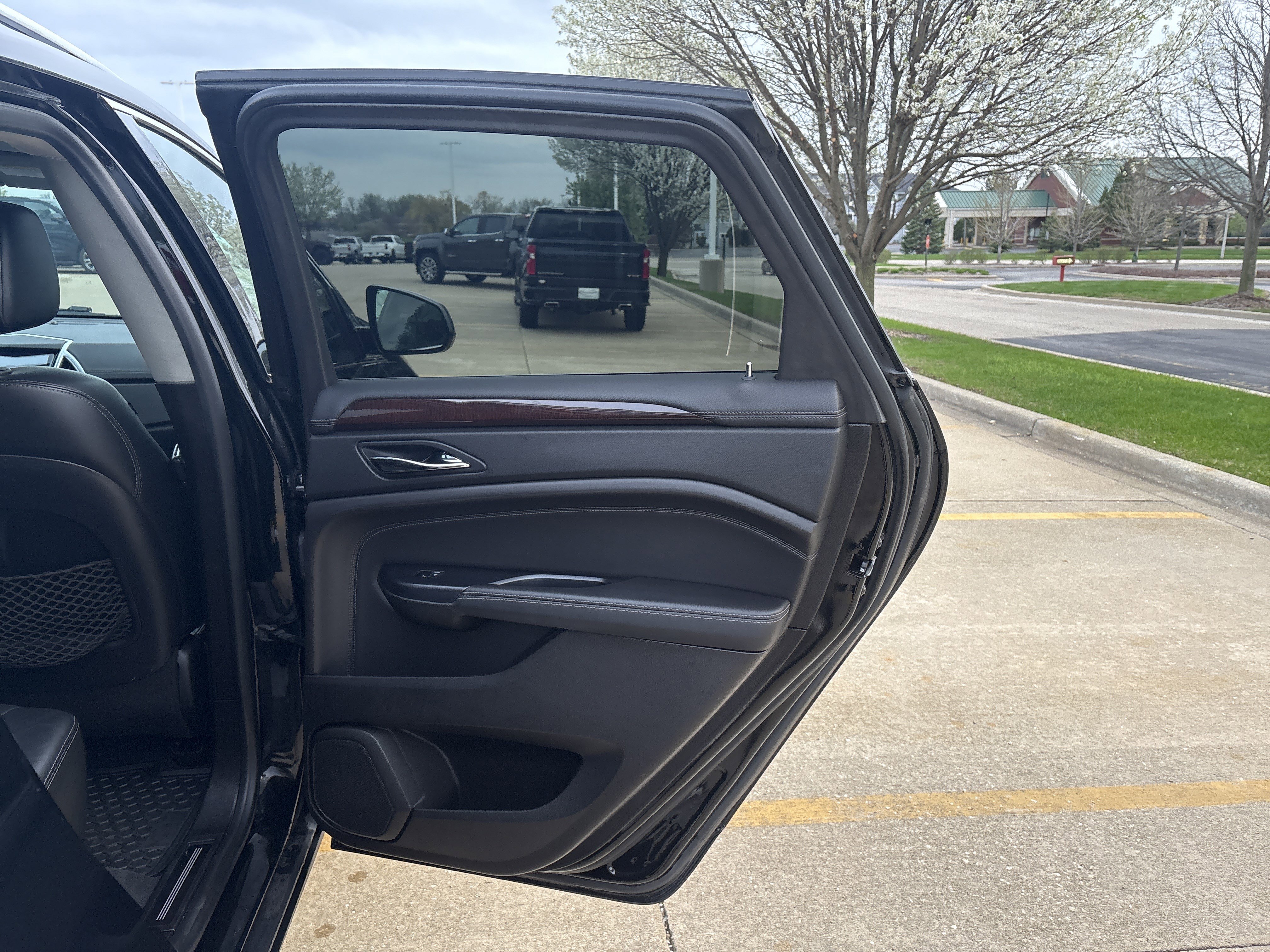 Used 2016 Cadillac SRX Luxury image 15