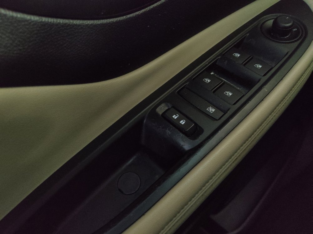 Used 2018 Buick Encore Essence w/ Experience Buick Package FWD image 27