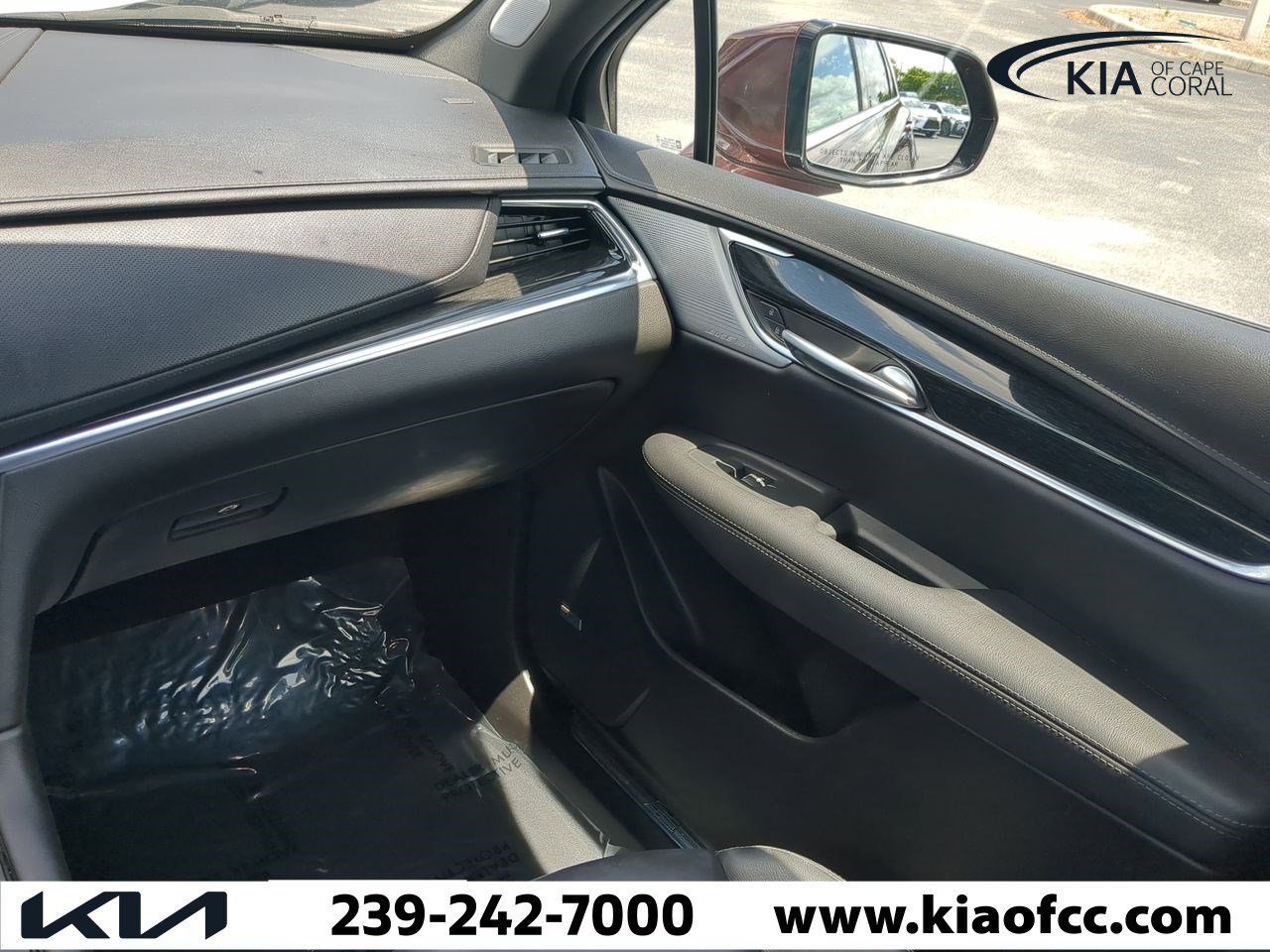 Used 2023 Cadillac XT5 Premium Luxury image 17