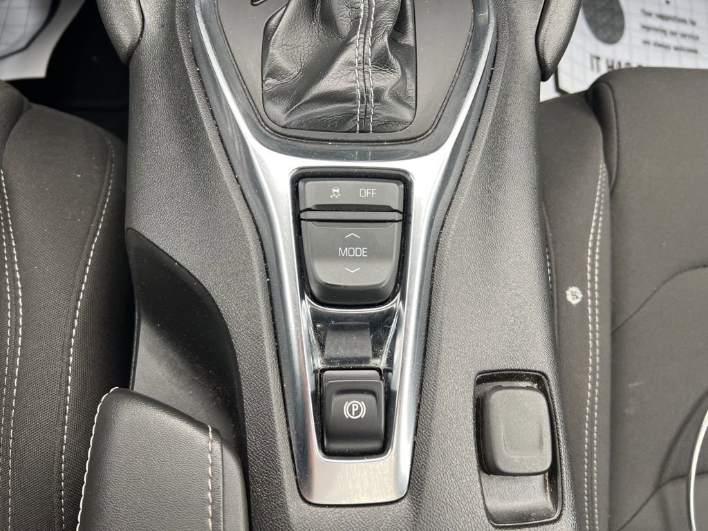 Used 2023 Chevrolet Camaro LT image 24