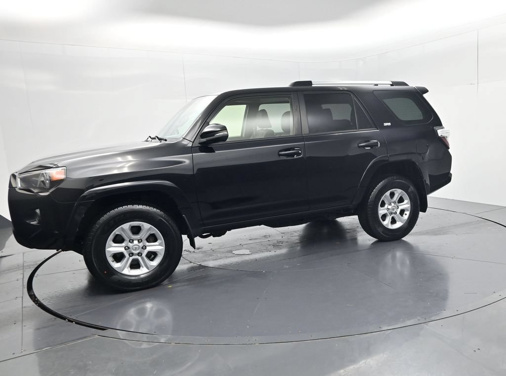 Used 2021 Toyota 4Runner SR5 Premium w/ Moonroof Package AWD/4WD image 4