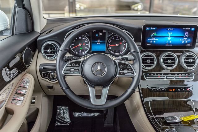 Used 2021 Mercedes-Benz GLC 300 4MATIC image 31