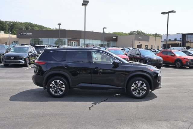 Used 2021 Nissan Rogue SV AWD/4WD image 8