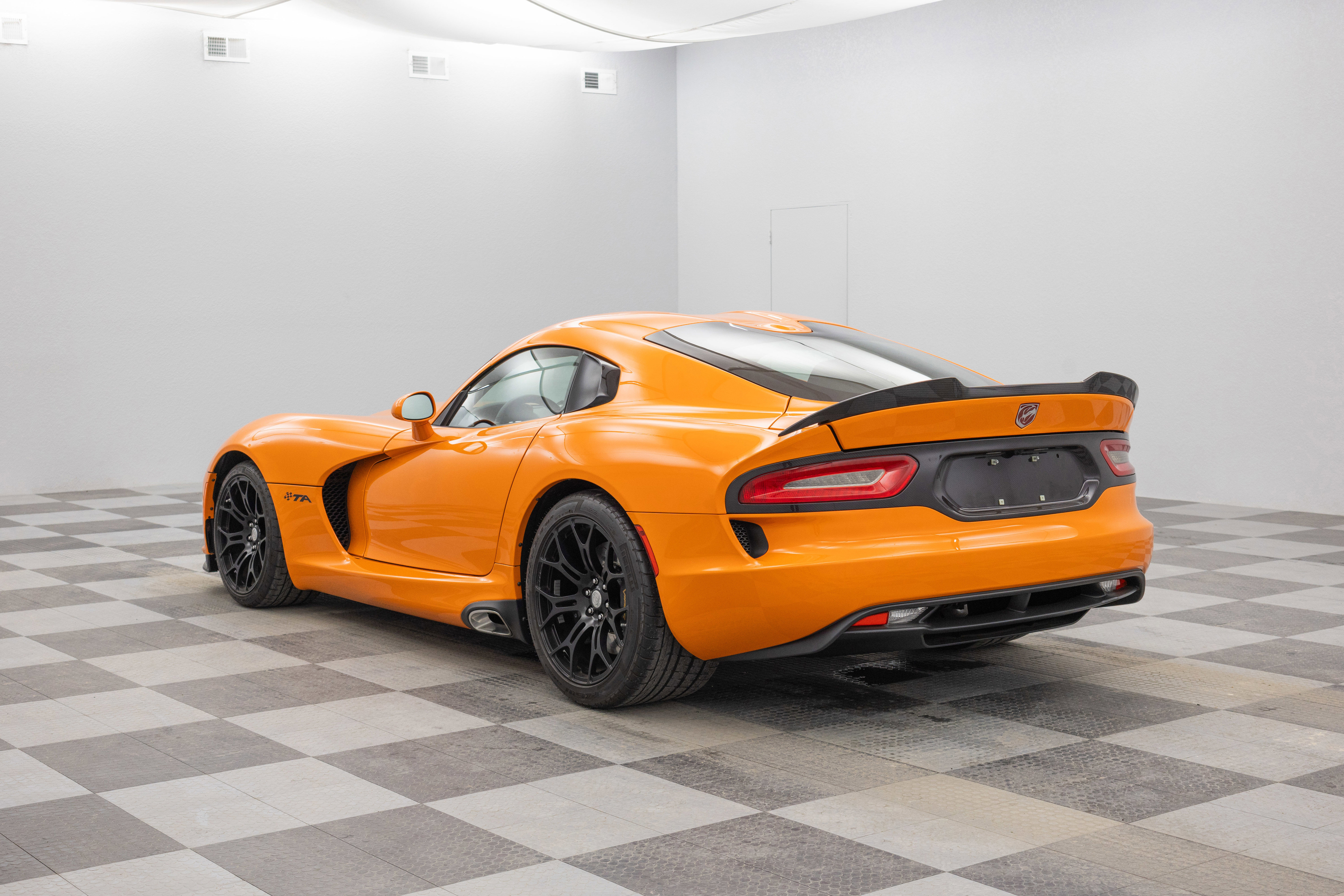 Used 2014 SRT Viper SRT-10 image 13