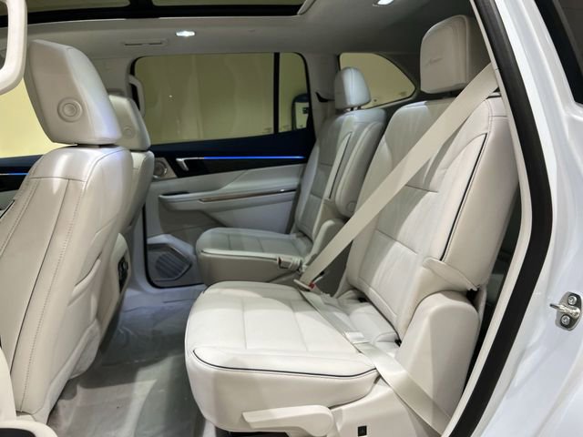 New 2026 Buick Enclave Avenir w/ Super Cruise Package FWD image 24