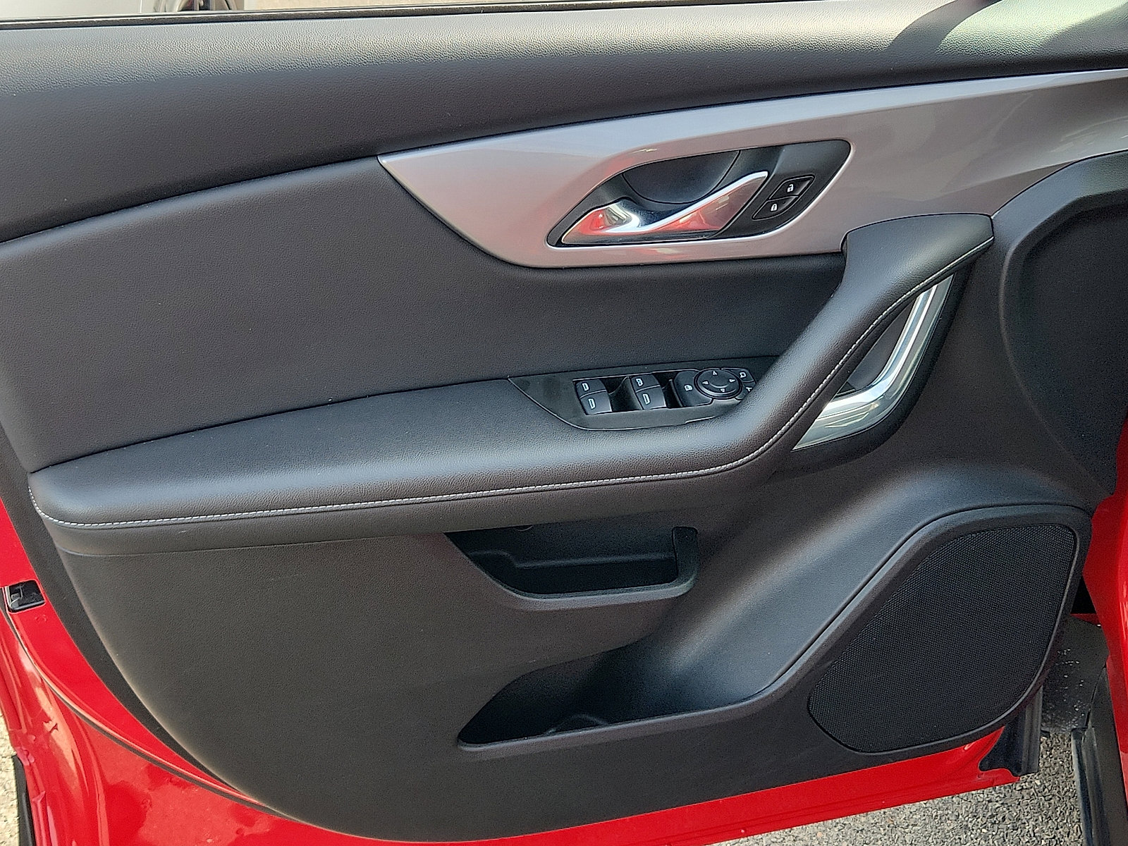 Used 2023 Chevrolet Blazer LT image 12